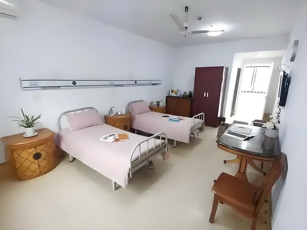探花看腻了，看乌克兰00后老师isabellastar的作品，欲罢不能