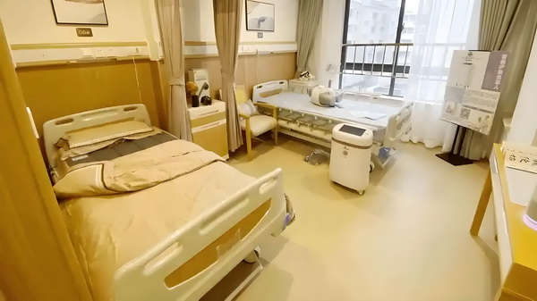 冯骥荐电影南京照相馆：没有抒情只有血的事实